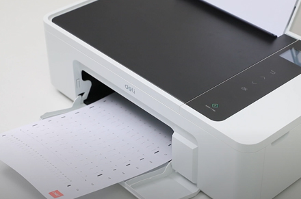 Calibración a través de la impresora de inyección de tinta D311NW de la impresora de computadora Deli