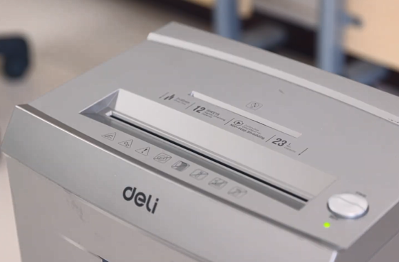 Trituradora de papel 01 Deli ET095