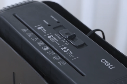 Trituradora de papel de corte de tira Deli ET102SC