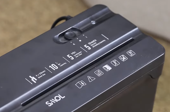 Trituradora de papel 01 Deli ET015