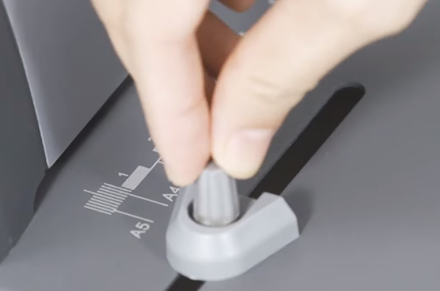 Video de operación de la máquina de encuadernación de Peine 3873 Deli