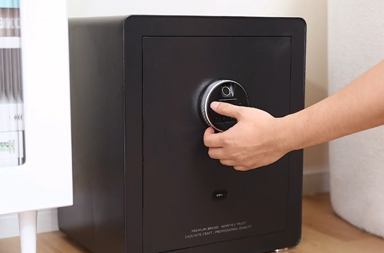 01 Deli ET633 caja de seguridad para el hogar